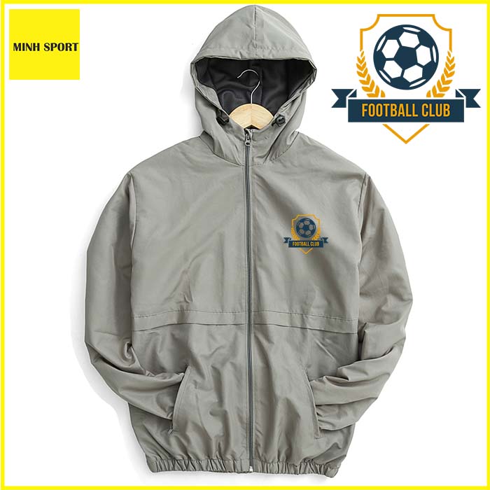 in áo khoác thể thao môn bóng đá