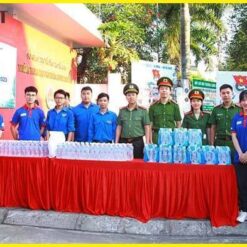 áo thun đồng phục tiếp sức mùa thi