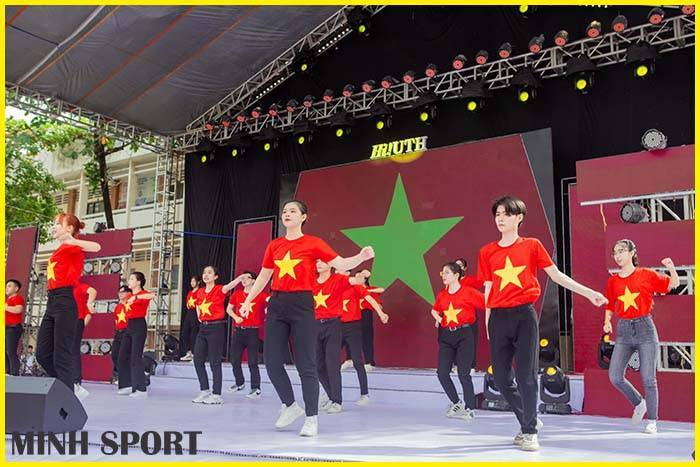 xưởng may áo thun trọn gói theo yêu cầu