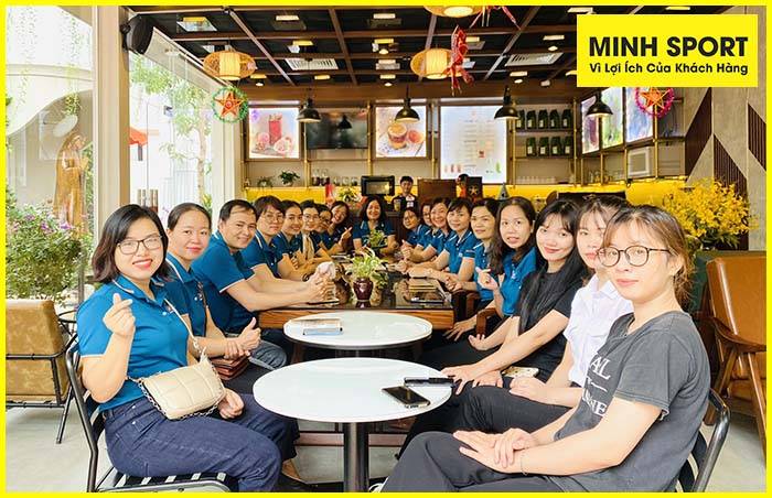 may đồng phục hóc môn