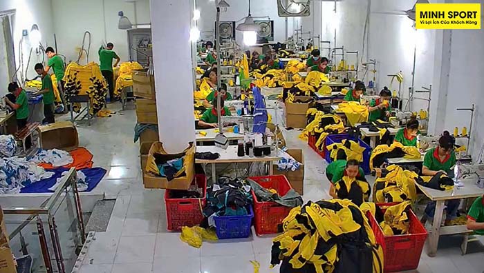 xưởng may quần áo đồng phục Hưng Phát