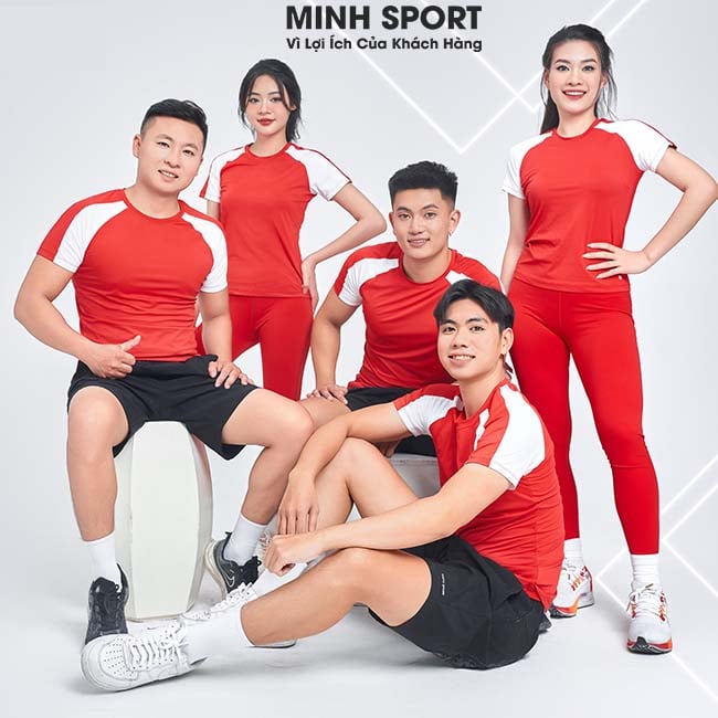 may quần áo thể thao theo yêu cầu