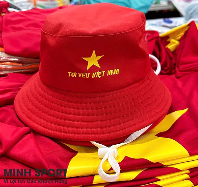 nón tai bèo cờ đỏ sao vàng việt nam