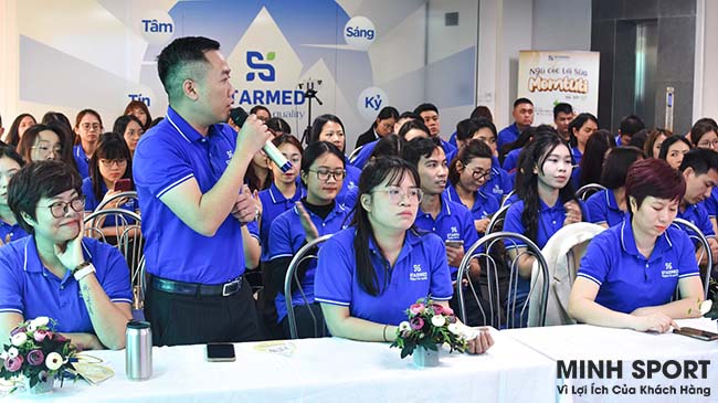 may đồng phục công ty