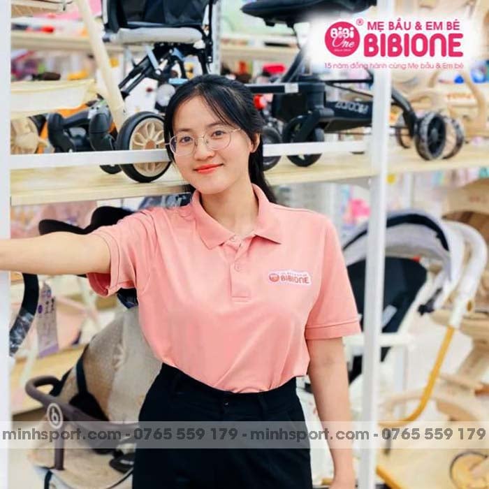 so sánh áo thun đồng phục cổ tròn và cổ bẻ