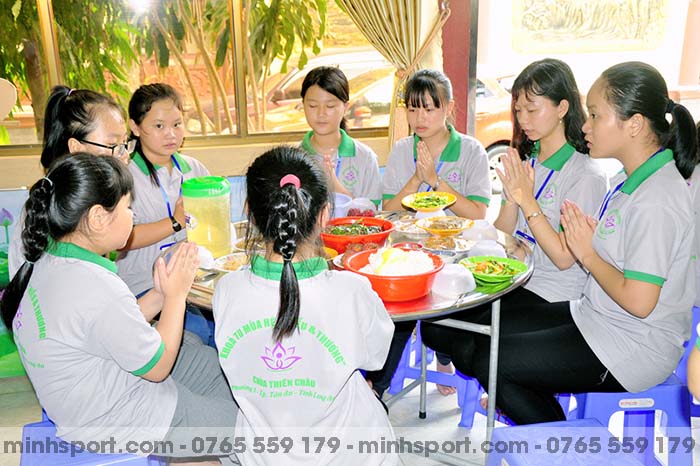 áo thun đồng phục khóa tu mùa hè