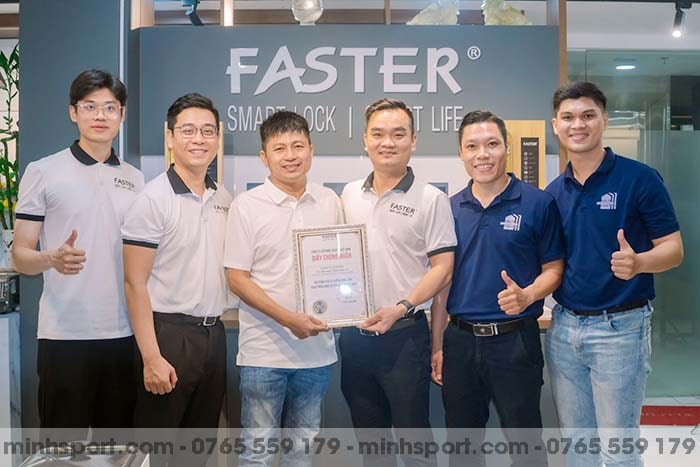 đặt may đồng phục đẹp