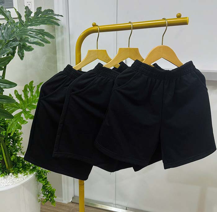 quần short đồng phục đi biển trơn màu đen