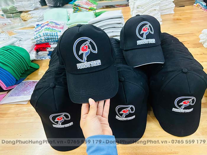 mẫu nón kết, nón lưỡi trai màu đen in theo yêu cầu