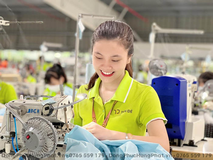 may áo thun đồng phục công nhân giá rẻ