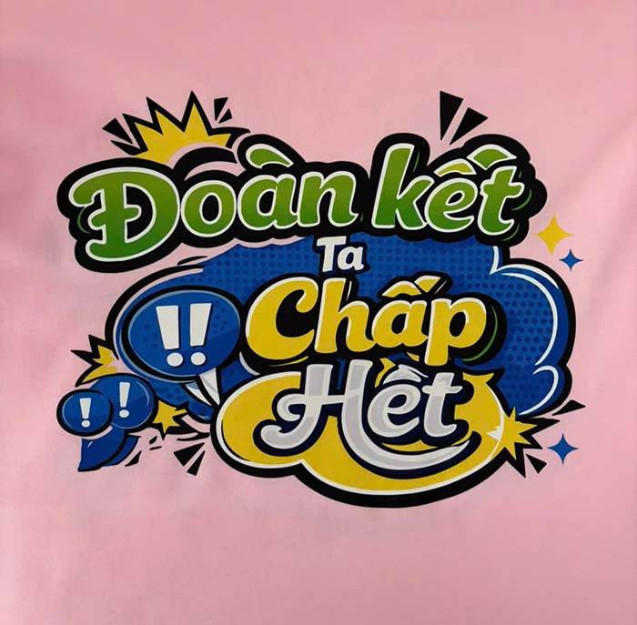 47 áo thun team building màu hồng phấn, vải Sufa, in PET slogan “Đoàn kết ta chấp hết” cho nhóm khách hàng tại Tuyên Quang.