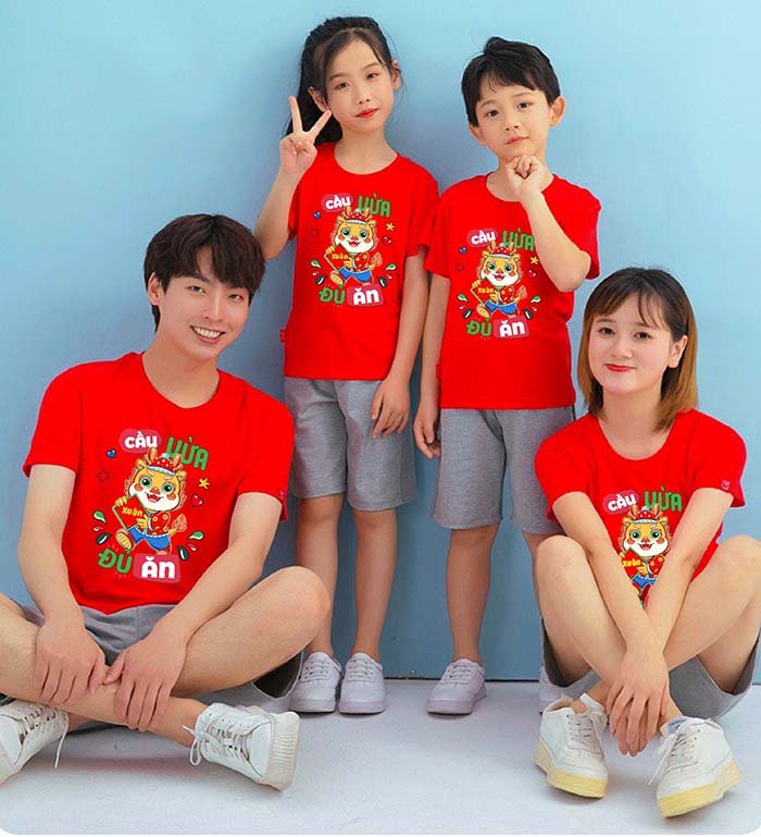 in áo thun tết gia đình cổ tròn màu Đỏ