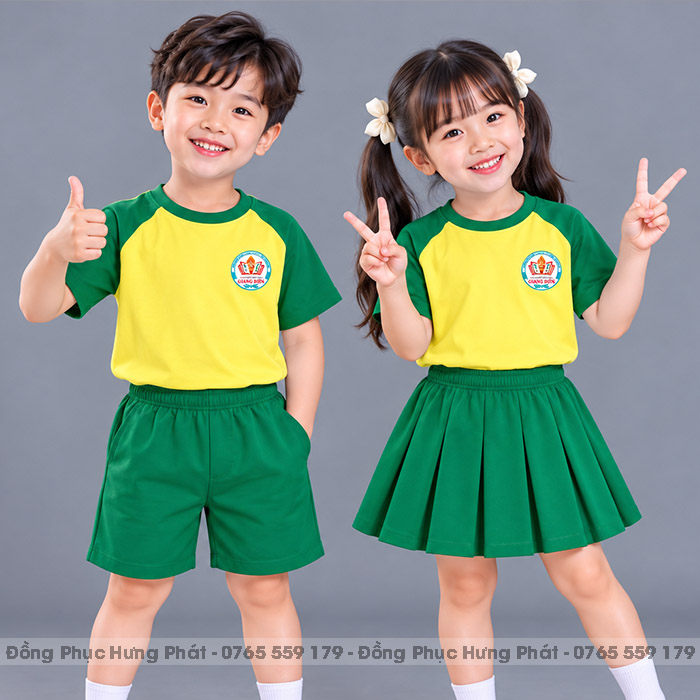 đồng phục mầm non và tiểu học cổ tròn màu màu vàng phối xanh két