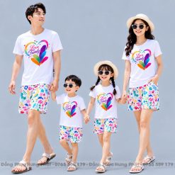 áo đồng phục gia đình đi biển in hình love family
