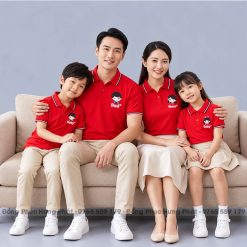 áo thun gia đình có cổ màu đỏ viền 3 sọc